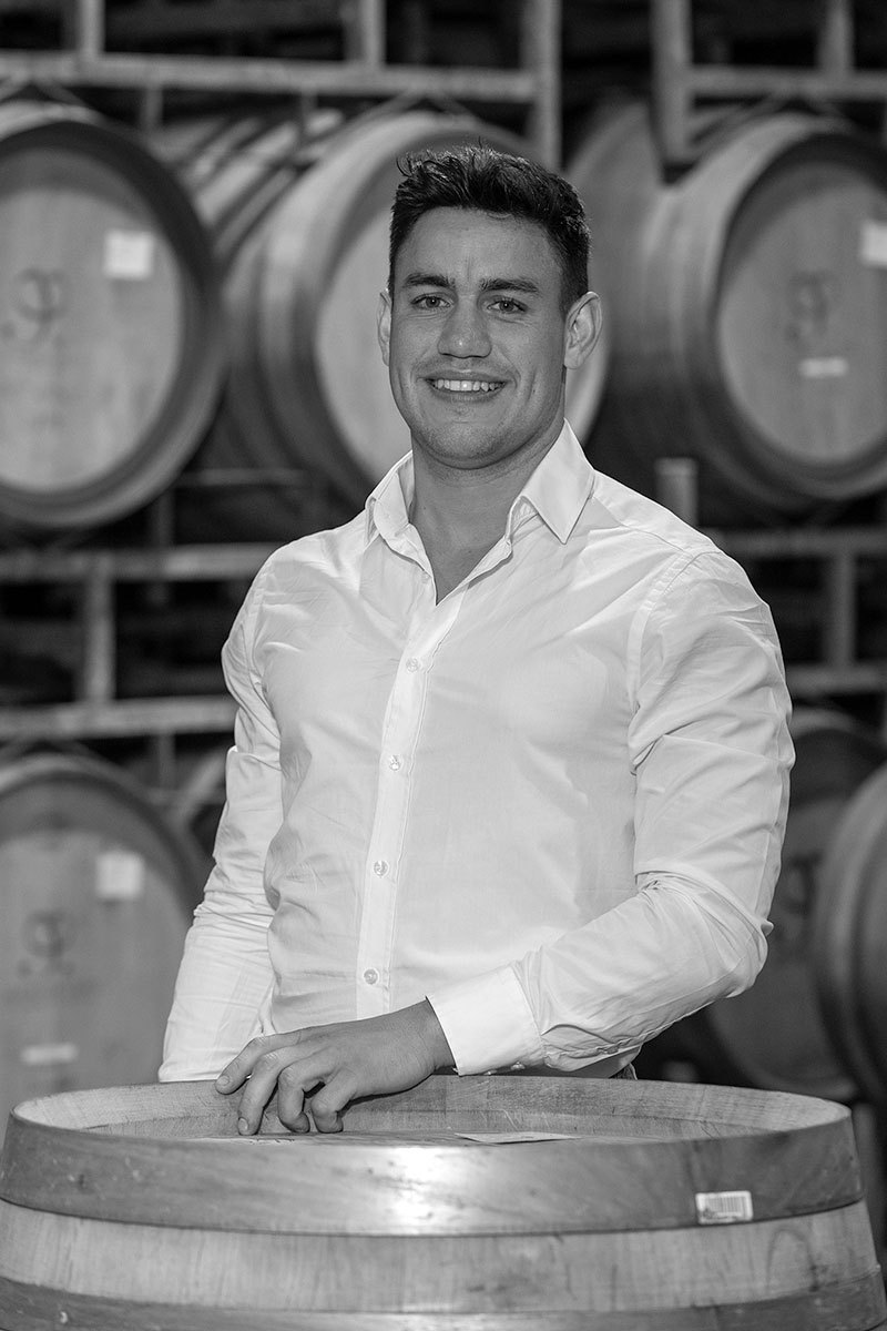 Oliver Loxton